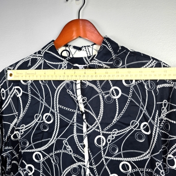 FOXCROFT Non-Iron Button-up Dress Shirt Chain Print Black White Womens Size 6 - Picture 6 of 10